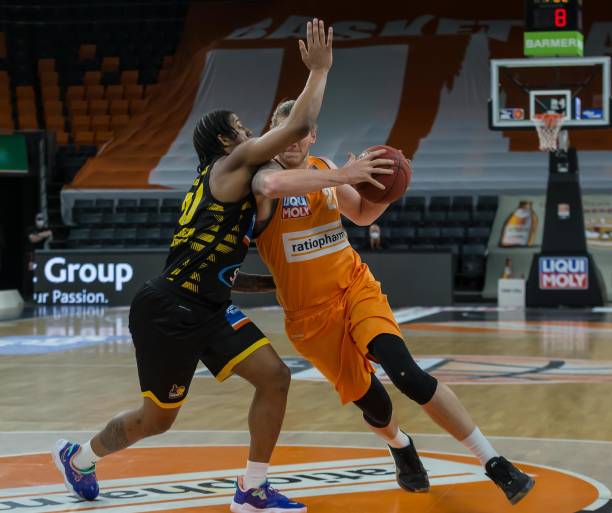 以强悍的团 以强悍的团